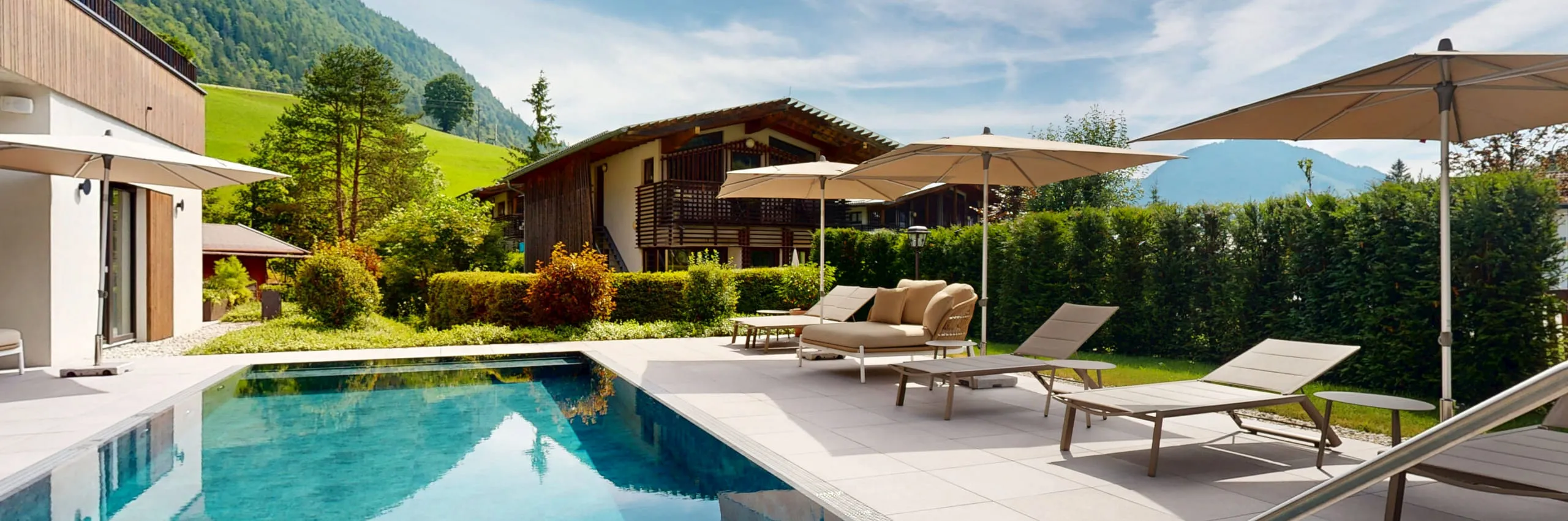 Unser Pool sicht vom Haus